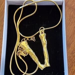 INITIAL NECKLACE‎ NWT